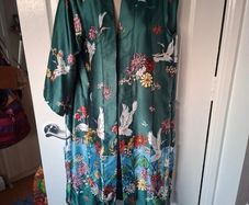 New Yumi Satin Crane Kimono Size 14