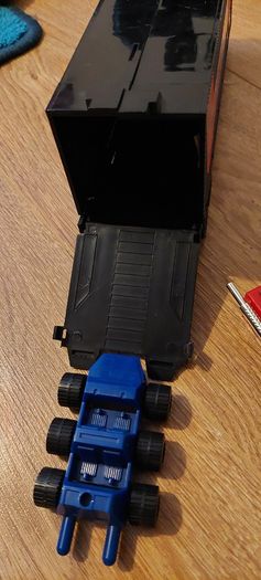 Transformer / toy