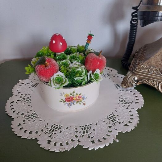 Arts and crafts Arklow pottery / flowers/love/gift/mothers day