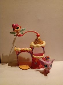 Littlest Pet Shop Candy Swirl Palace and Pets