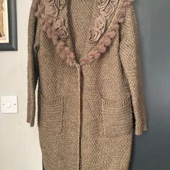 Ladies cardigan with fur trim