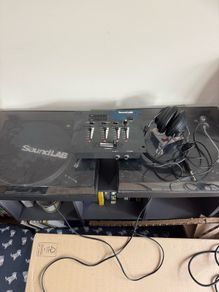 Dj turntable and mixer