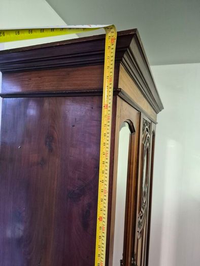 Antique Good Quality Wardrobe In Mahogany