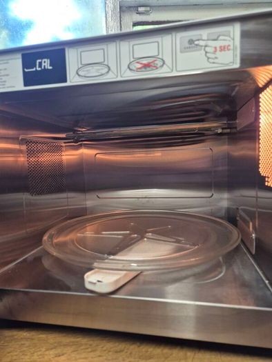 Rare Find Vintage 27L Whirpool Microwave and Grill