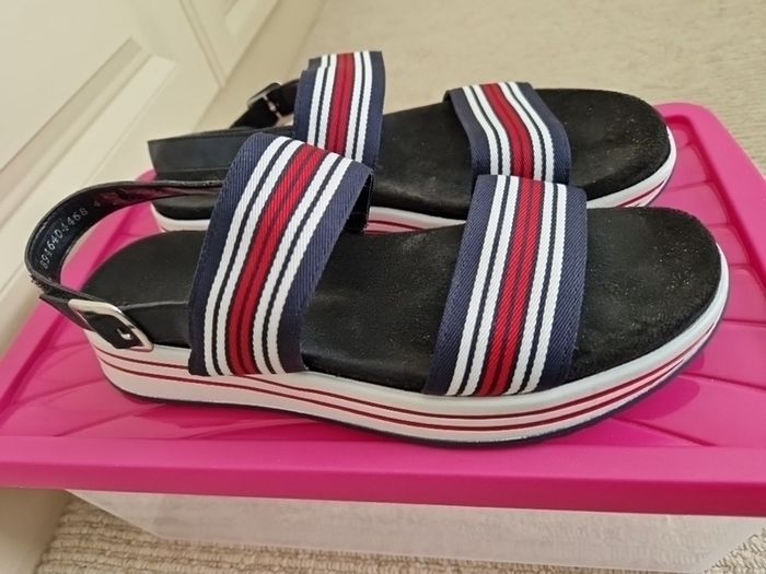 Summer sandals