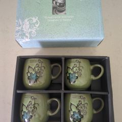Pottery mug set
