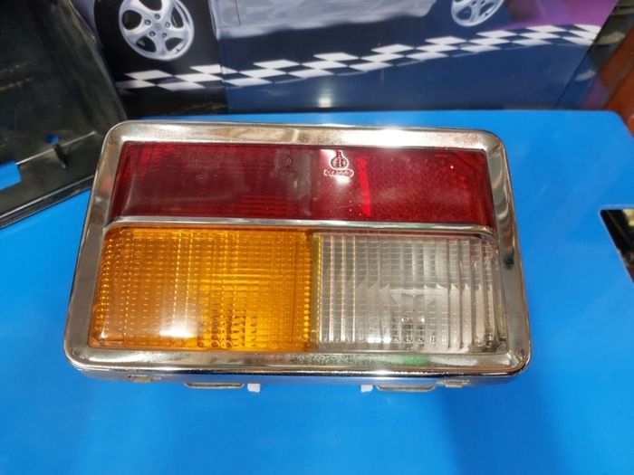 VW K70 rear light