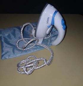 Travel mini iron