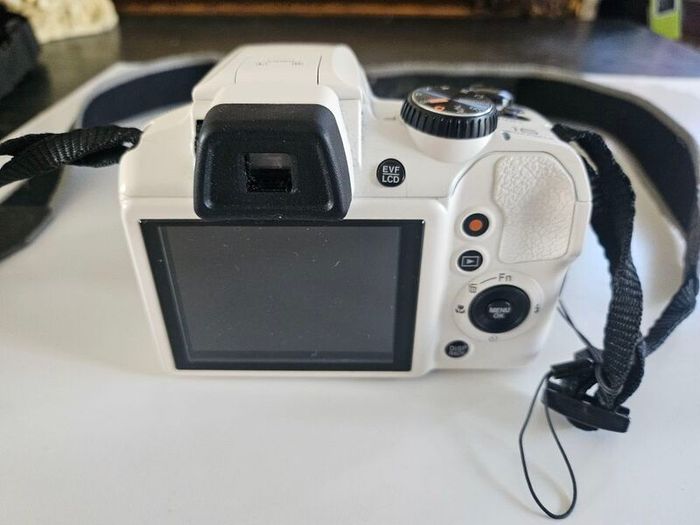 Fujifilm Finepix S8200 digital camera