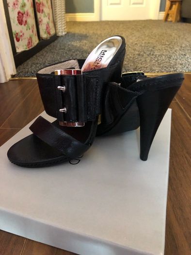 Michael Kors shoes new ,size 7M
