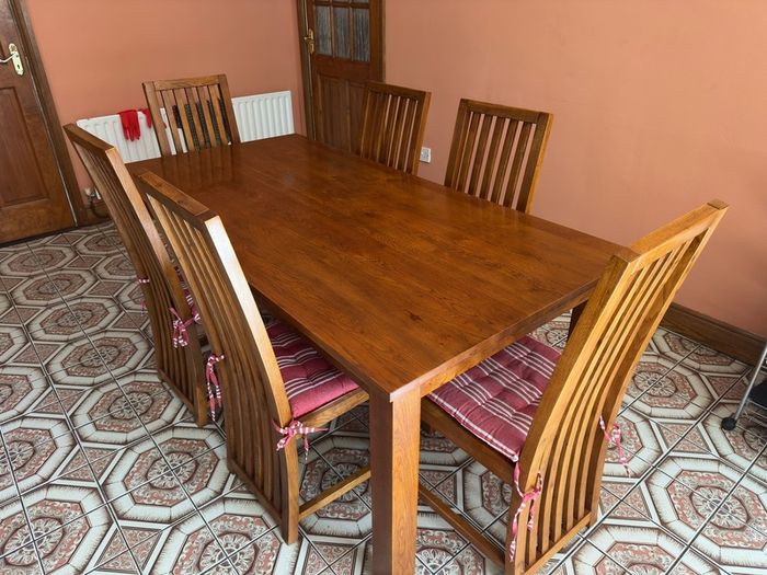 Solid kitchen dining Table x 6 Chairs