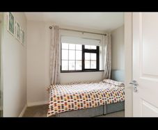 Single bed base