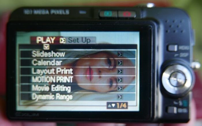 Casio Exilim EX-Z1050 Digital camera Made w/ Box and Accessories , universal charger- Tested