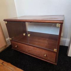 Cabinet on wheels with glass doors