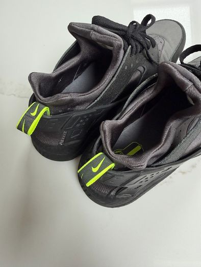 Nike Air Huarache "Black Volt" sneakers 42.5