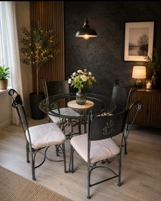 Table and chairs dining