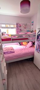 triple bunk bed