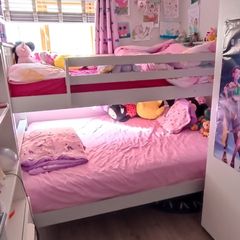 triple bunk bed