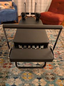 Reformer pilates machine