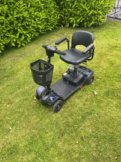 Travel mobility scooter