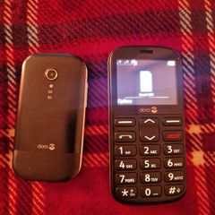 2 Mobile phones DORO