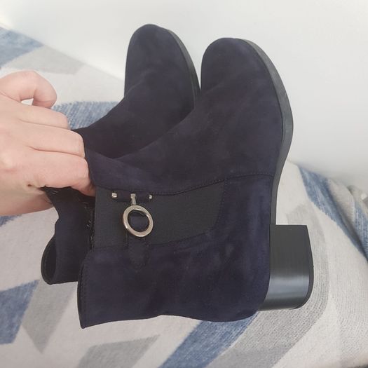 Gabor navy boots
