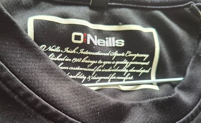 Down GAA O'Neills Gaelic Football Jersey (Adult Medium) FREE POST