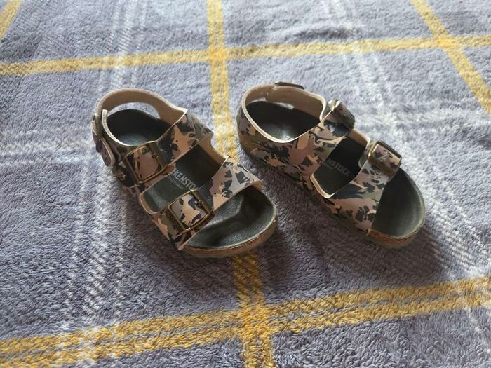 Bnwot Kids Birkenstock Rio Camo Sandals, Size EU 28/UK10/180mm