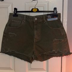 High waist khaki shorts