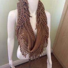 Olive green knitted scarf/snood