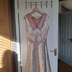 Stunning dress suitable for special occasions/mother of the bride / groom