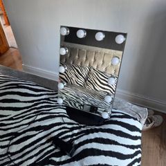 glam doll mirror