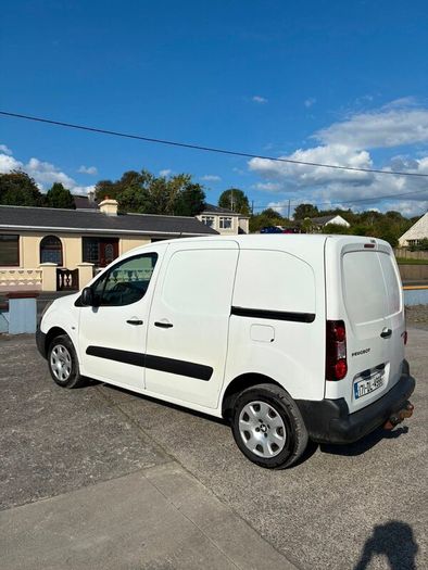 Ardara Autoparts Jobs: Peugeot Partner NEW CVRT 3 Seater
