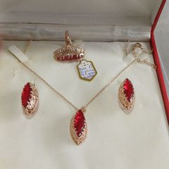 A Three-Piece Vintage Style 14K Gold Rolled Zircon Jewelry Set