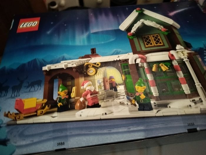 Lego Christmas House