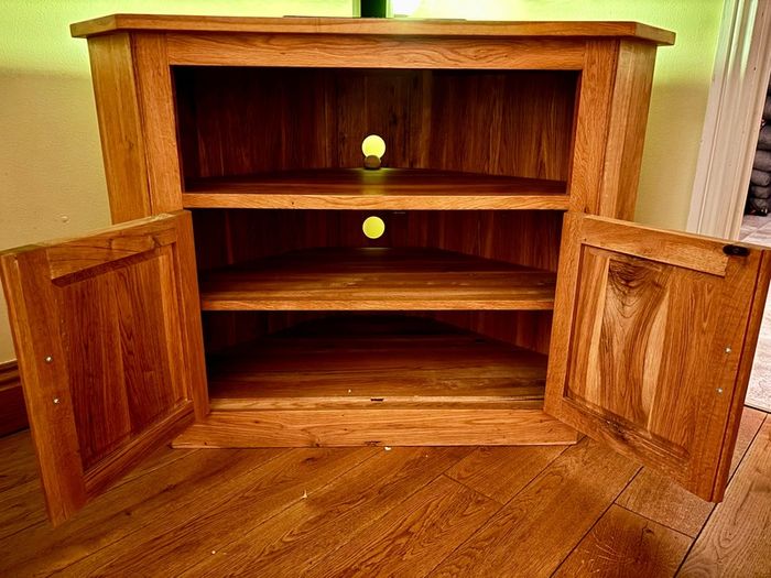 Corner TV unit
