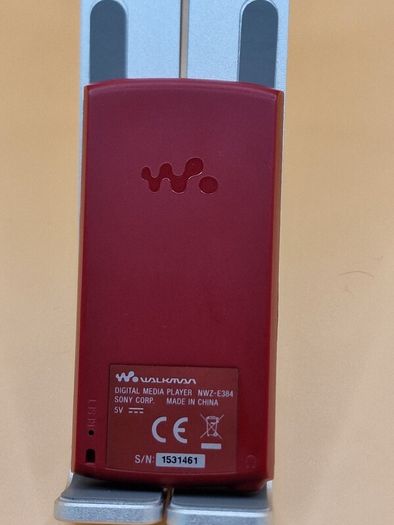 Sony MP3 Walkman NWZ E384 8GB Red Music Player