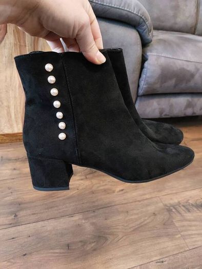 Tamaris black boots-Uk7