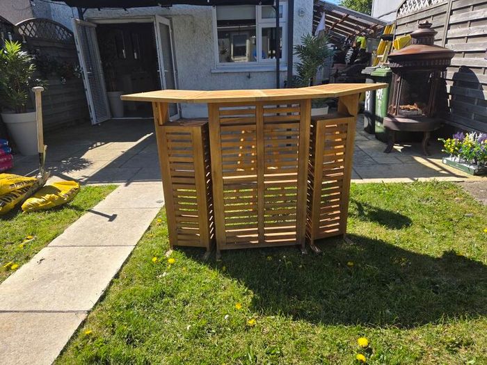 outdoor bar