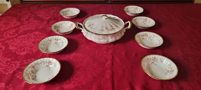 9 Piece Royal Albert Victoriana Rose Bone China Gold Gilt Lidded Tureen And Soup Bowls Set Made In England