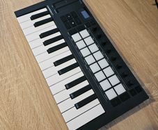 Novation Launchkey Mini Mk4