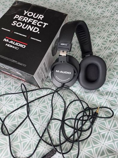Studio headphones M-audio HDH40