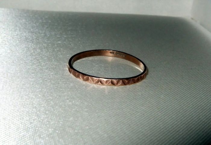 Vintage Hallmarked 9k Rose Gold Geometric Ring