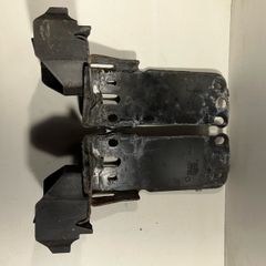Bmw Radiator Mount Bracket Set 1 3 Series E81 E87 E90 E91 E92 711781110 A3l3b29g