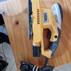 ROK Powertools Sander, Model WSSC200, in Hard Case, Excellent condition
