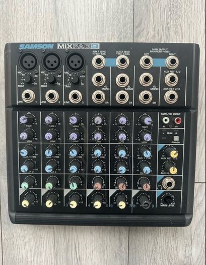 DJ mixer