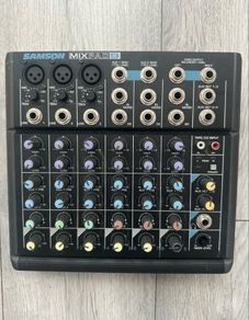 DJ mixer