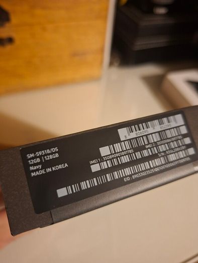 Samsung S25 Brand New. Seal still on box.