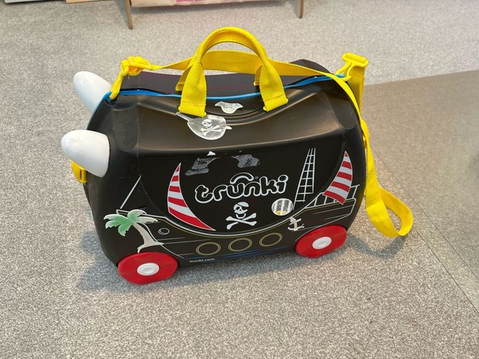 trunki case kids black