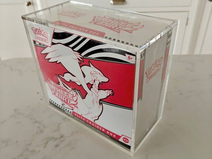 Pokemon TCG Scarlet and Violet White Flare Elite Trainer Box ETB  Sealed and Premium Magnetic Acrylic Case